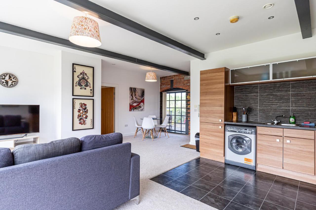Appartamento Clock Towers, 2 Bed, Stockton Heath, Warrington, Parking