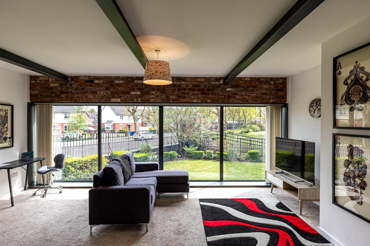Clock Towers, 2 Bed, Stockton Heath, Warrington, Parking *
